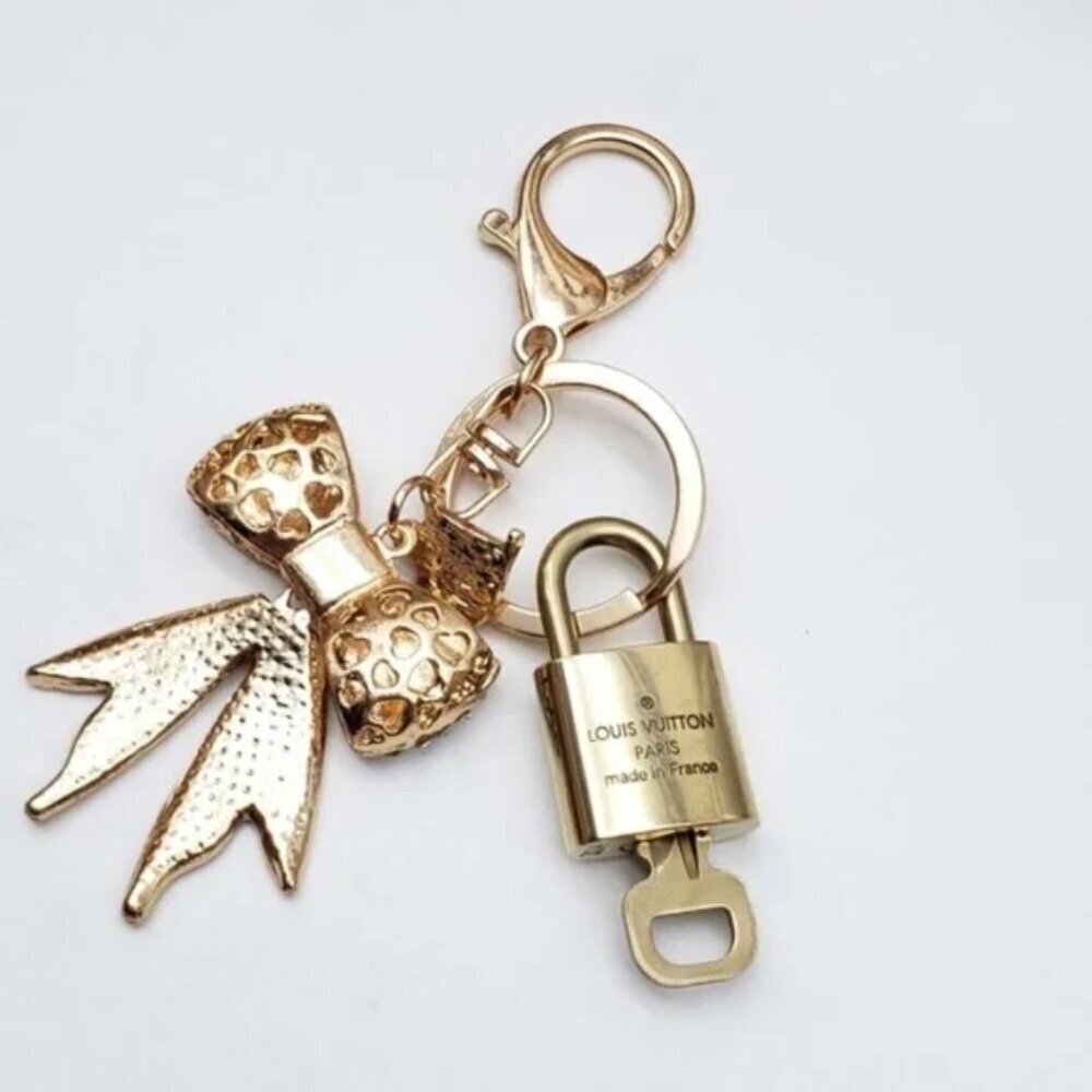 Louis Vuitton Gold Padlock Key 🔒 Authentic LV Charm + Unbranded Ribbon Keychain - Picture 3 of 7